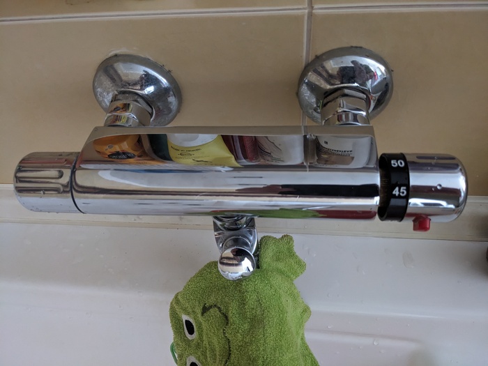 Смеситель Lemark с термостатом не подмешивает горячую воду