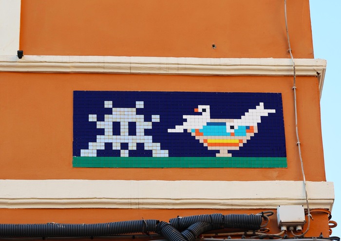 А вот забавный мозаичный сюжет "по мотивам" древнего византийского.