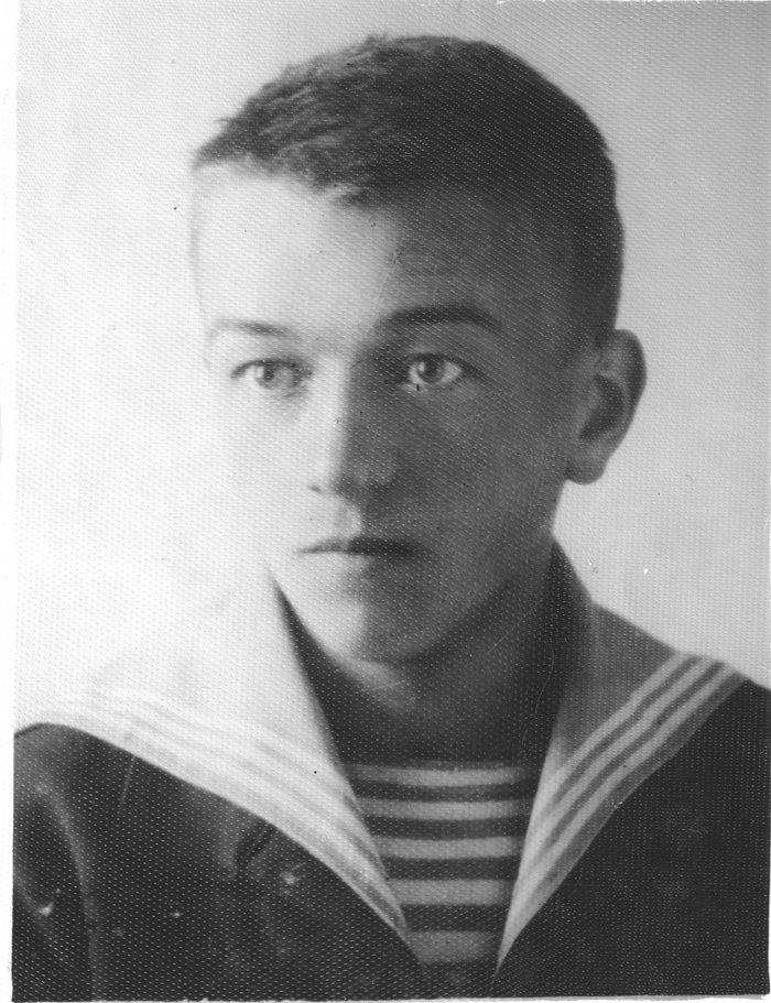    1944 - 4 7  , , , , , - ,  , 