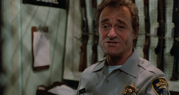 Дик Миллер - колоритный актер ужастиков, который всегда украшал фильм