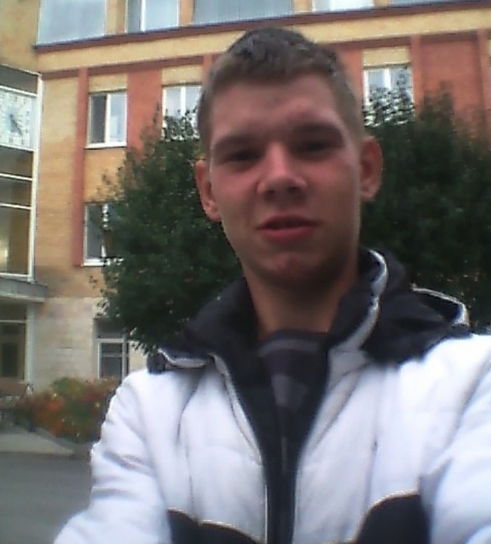 Анатолий Хлызов