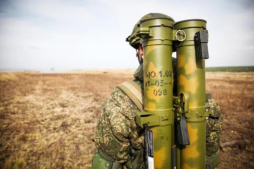 как я слышал и видел, во время первой чеченской у спецназа на каждого бойца было по два