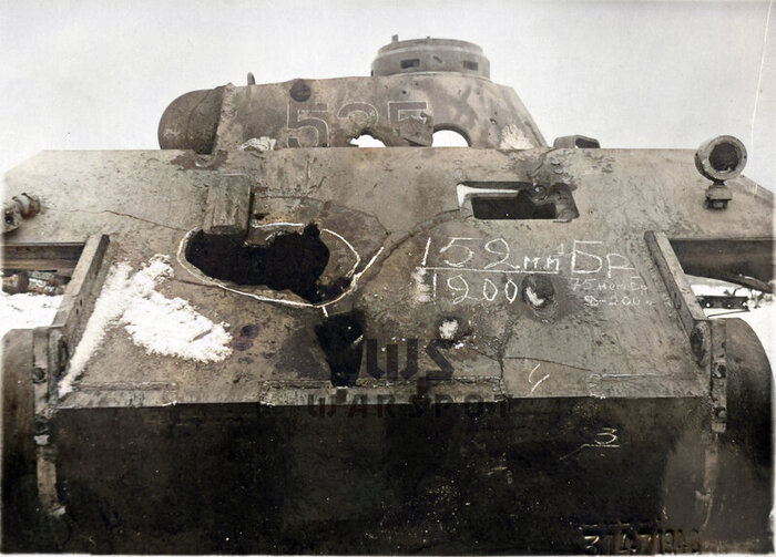 Вот вам попадание в пантеру! Но это Бронебойный если я не ошибаюсь.