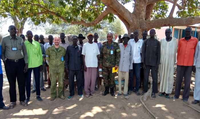 Участвуем в разрешении конфликтов между местными общинами.