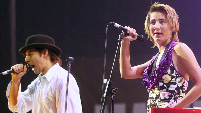 Сбежавшие звезды: где российские музыканты нашли пристанище и кто открестился от родины насовсем