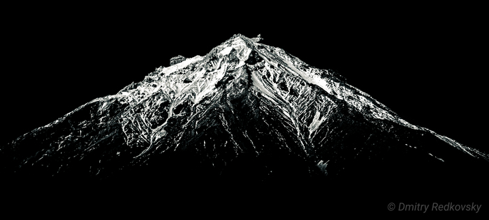 Volcano. Black. White ,  , ,  , ,  , , ,  , -, - ,   , ,   ,    