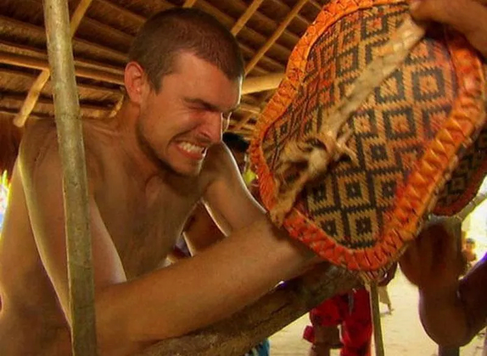 Некоторые европейцы пытаются повторить ритуал, но удается далеко не всем