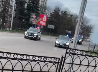 Ответ на пост «Едет слуга народа, народ подождет»