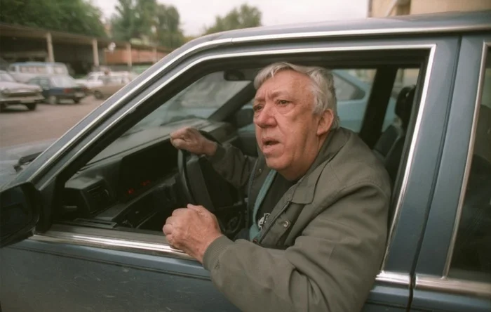 Интересные фотографии 90 -х (часть 114) 90-е, Детство 90-х, Ностальгия, Знаменитости, Фотография, Эпоха, Что? Где? Когда?, Борис Крюк, Лада Дэнс, Константин Хабенский, Пейджер, Юрий Никулин, Scooter, Анфиса Чехова, Андрей Губин, Ширли-мырли, Кирилл Андреев, Угадай мелодию, Валдис Пельш, Борис Ельцин, Длиннопост