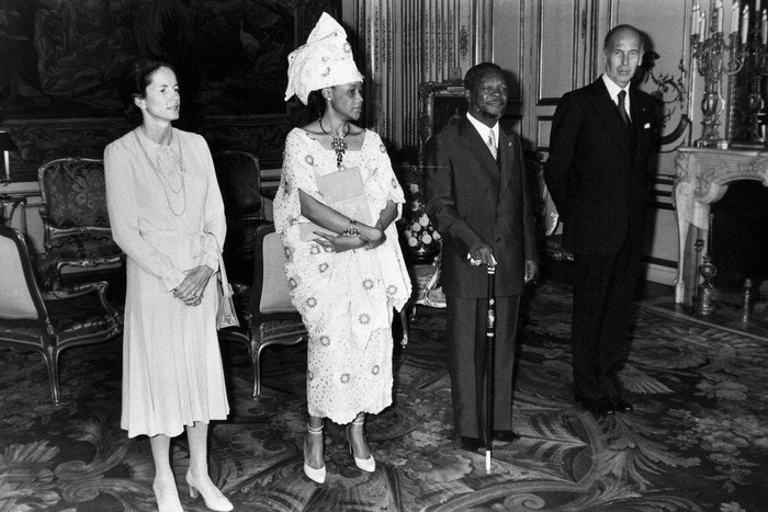 Бокасса и Катрин на встрече с президентом Франции Жискаром д’Эстеном Валери и его супругой Анной-Эймоной.