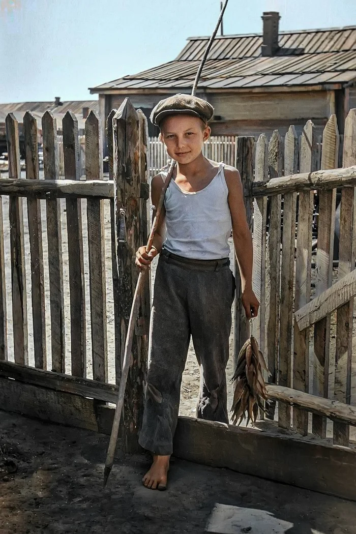 Подборка душевных и ярких фотографий деревенской жизни в СССР. 20 раскрашенных фотографий 20 век, Фотография, СССР, Детство в СССР, Старое фото, 60-е, 70-е, 50-е, 80-е, Деревня, Сельская жизнь, Колоризация, Длиннопост
