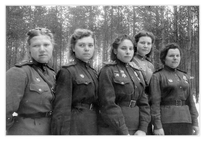 Женщины-офицеры 6-ой гвардейской армии, 8 марта 1944 г.