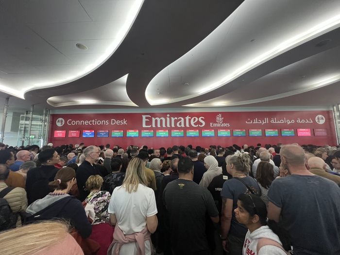     ,      7  , , , ,  , , , , ,  , ,   ,   ,  , , Fly Emirates,  