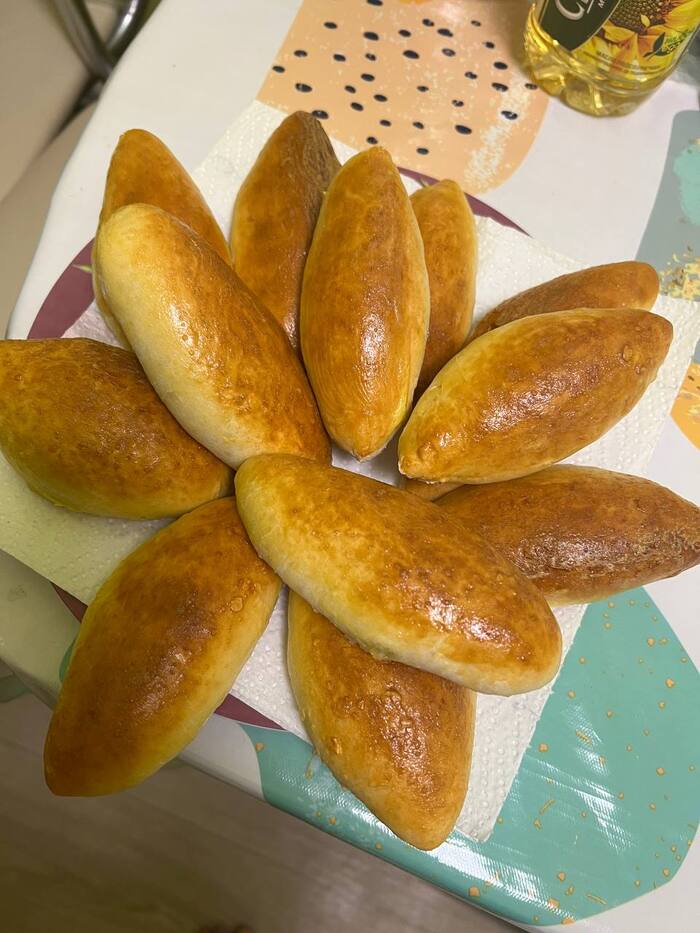 С зелёным луком и яйцом