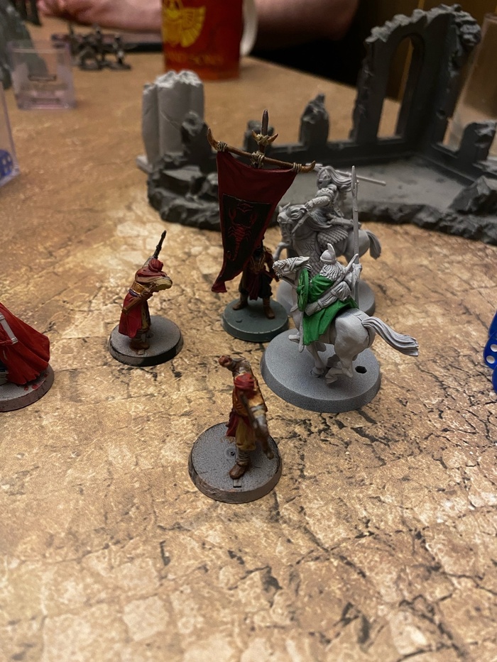 Эомер выстоял против кучи южан.