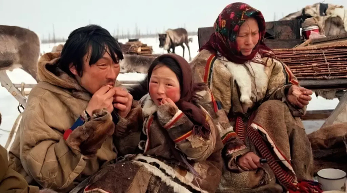 Детей на Севере приучают к сырому мясу сызмальства