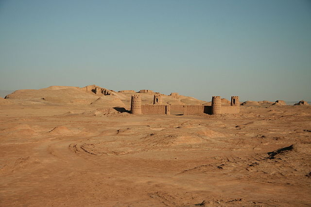 Караван-сарай в пустыне Лут. Фото из интернета.