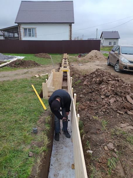 ставим опалубку.