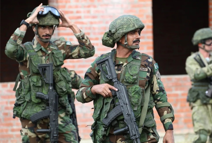 Пакистан начал военную операцию против Индии под названием «Буньян-ум-Марсус»