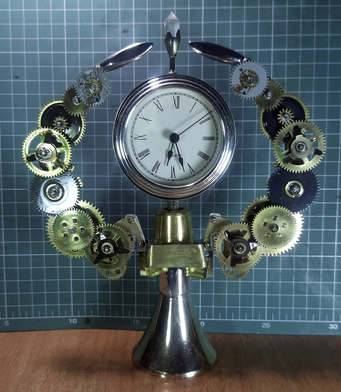 � ������� ��-������� ����� �������� - ������ � ������, ������������ ������, ��������� ����. � ����� ���������� �� ������� ���������� �������������������� ����������. ��� ����������� ��� � ���������� - �������� ��������� ��� Junk art.