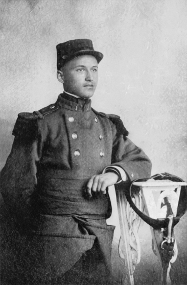 Юнгер в форме французского Иностранного легиона