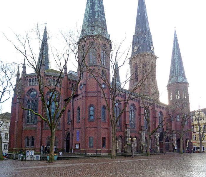 t. Lambert's Church (на немецком: St Lamberti-Kirche) — главная евангелическо-лютеранская церковь в центре города Ольденбург, Нижняя Саксония, Германия. Церковная башня датируется XIV веком, но большая часть остального здания относится к XVI веку.