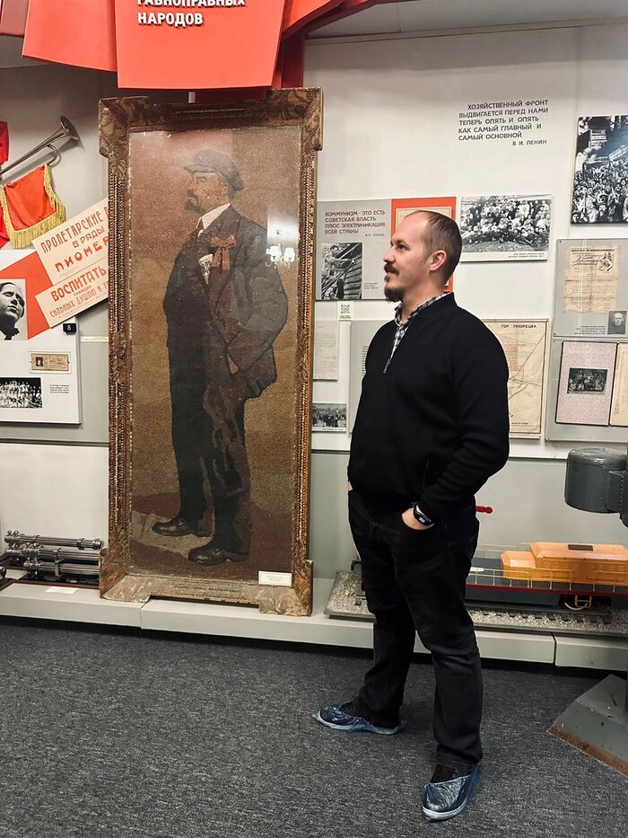 Познакомлюсь))