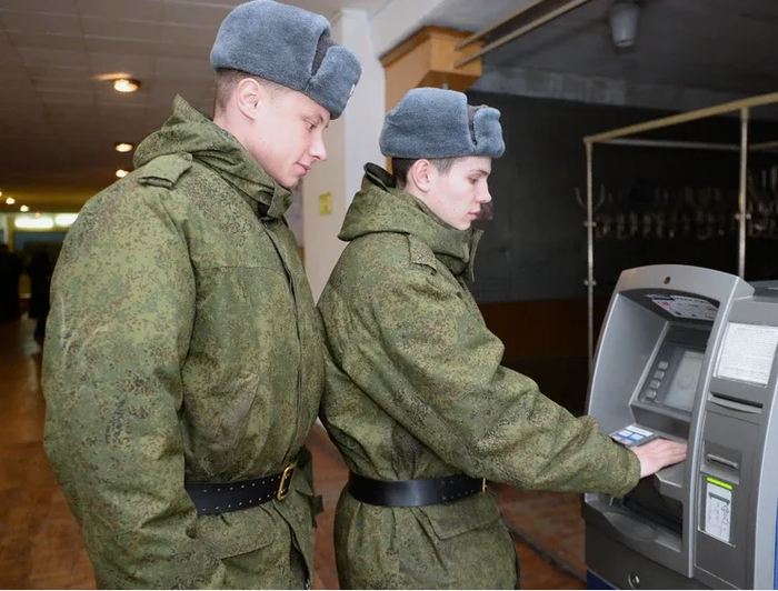 Госдума приняла закон о списании долгов для участников СВО