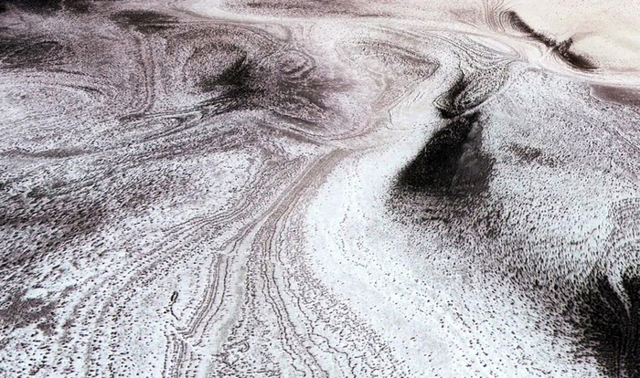 Заснеженная поверхность на территории Южного полюса Марса.