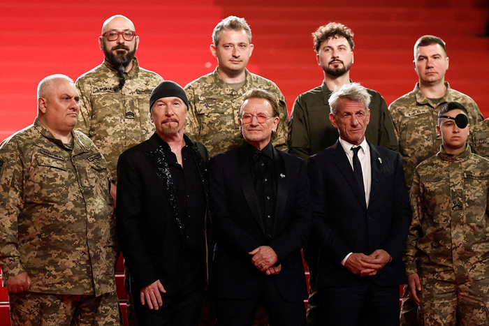 История капитуляции на красной дорожке