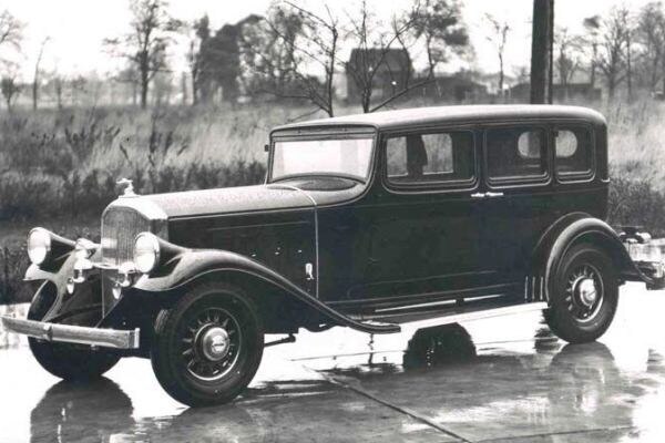 1932 Pierce-Arrow Eight Model 54 Sedan