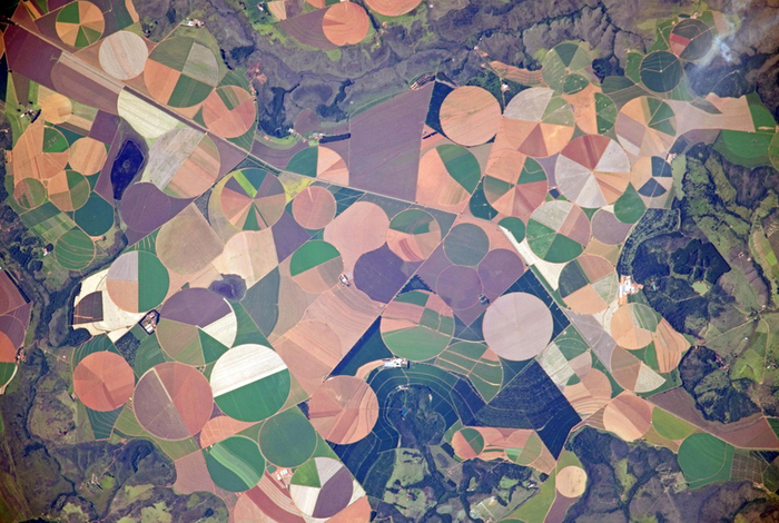 Фермерские Поля в Бразилии с орбиты Земли.