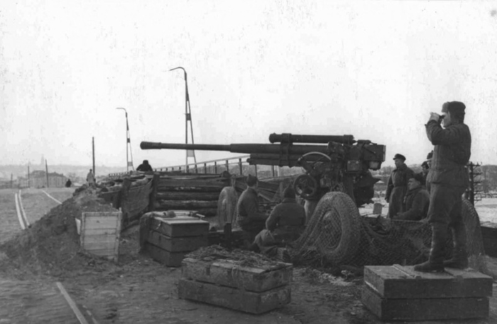 85-    1939  , , , 