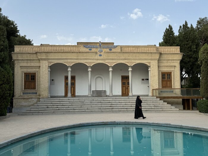  ,  ,       .          ,    