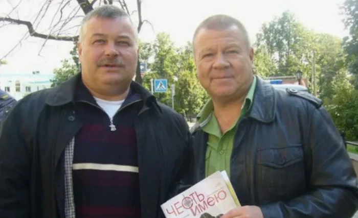 Как снимали сериал Улицы разбитых фонарей: кадры со съемок и 18 интересных фактов о сериале Улицы разбитых фонарей, Сериалы, Российское кино, Фильмы, Милиция, Дукалис, Актеры и актрисы, Алексей Нилов, Сергей Селин, Котлетки макарошки пюрешка, Яндекс Дзен (ссылка), Длиннопост Как снимали сериал Улицы разбитых фонарей: кадры со съемок и 18 интересных фактов о сериале Улицы разбитых фонарей, Сериалы, Российское кино, Фильмы, Милиция, Дукалис, Актеры и актрисы, Алексей Нилов, Сергей Селин, Котлетки макарошки пюрешка, Яндекс Дзен (ссылка), Длиннопост