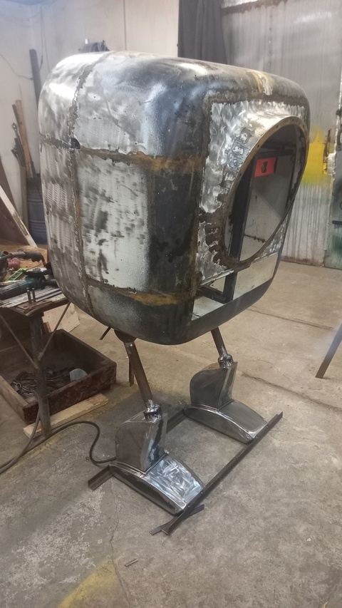 Прикидываем тело на ноги. Вроде всё в порядке. Продолжаем