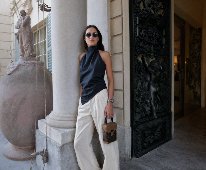 Шелковый топ и льняные брюки