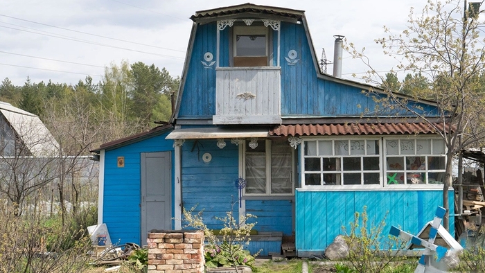 Типа такой дача была. Место действия Московская область.