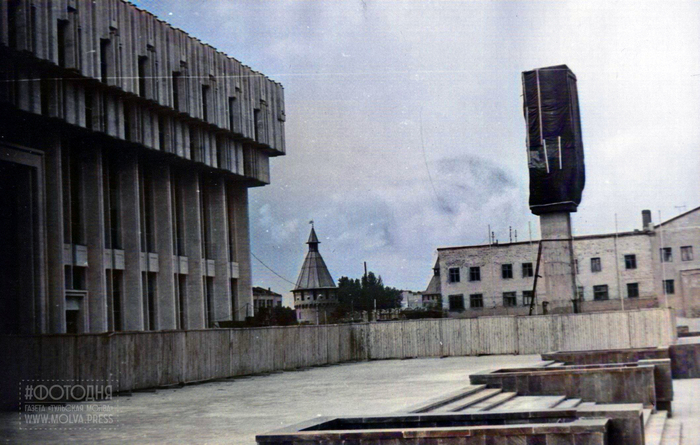 .   . .       ,  , , ,  , , ,  , 1982