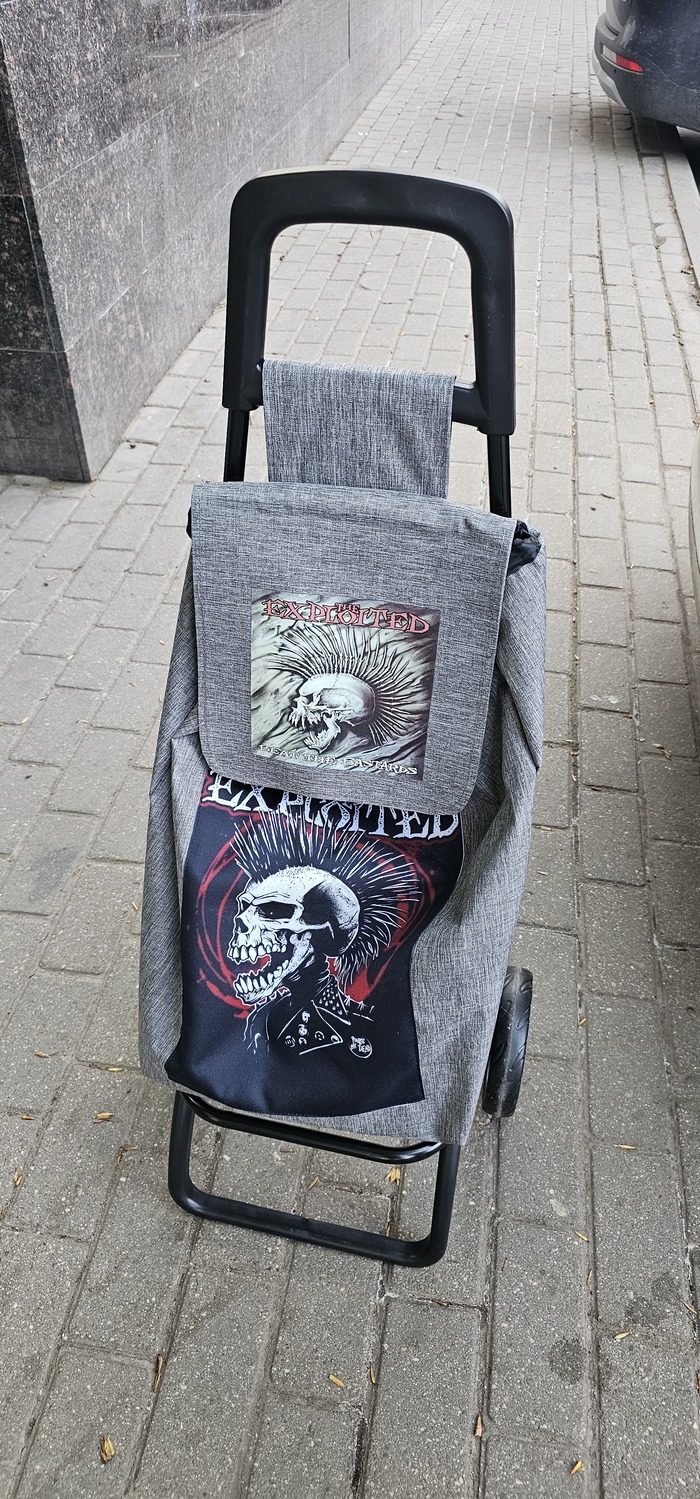      ! , , Metallica, The Prodigy, , ,  , , -, The Exploited,   