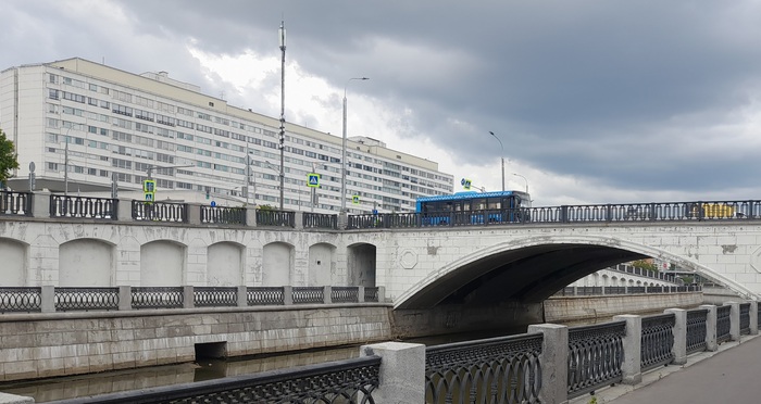 Госпитальный мост и УЛК МГТУ