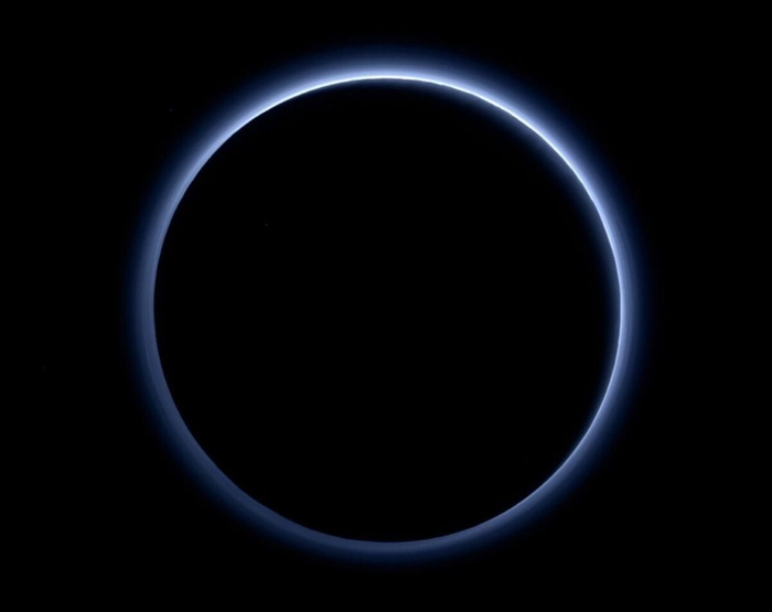 Атмосферная дымка Плутона: NASA.