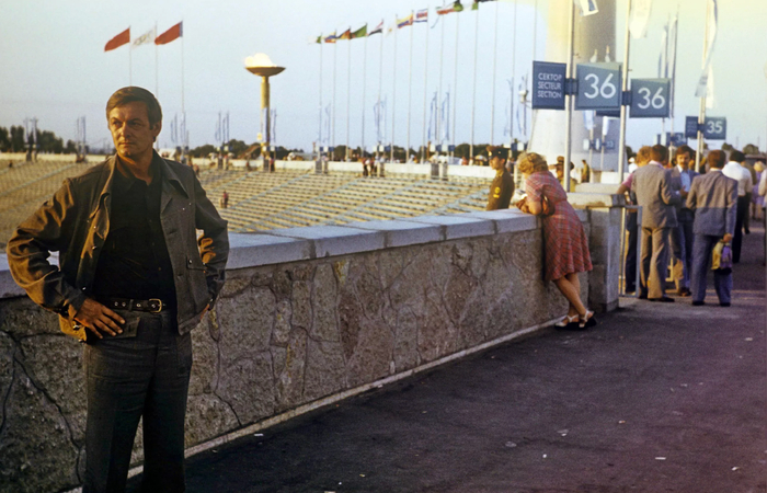 Олимпиада-80, советский болельщик на стадионе имени С.М. Кирова. 1980 г.