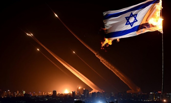 Ракетные удары Ирана по Израилю полностью парализовали Тель-Авив