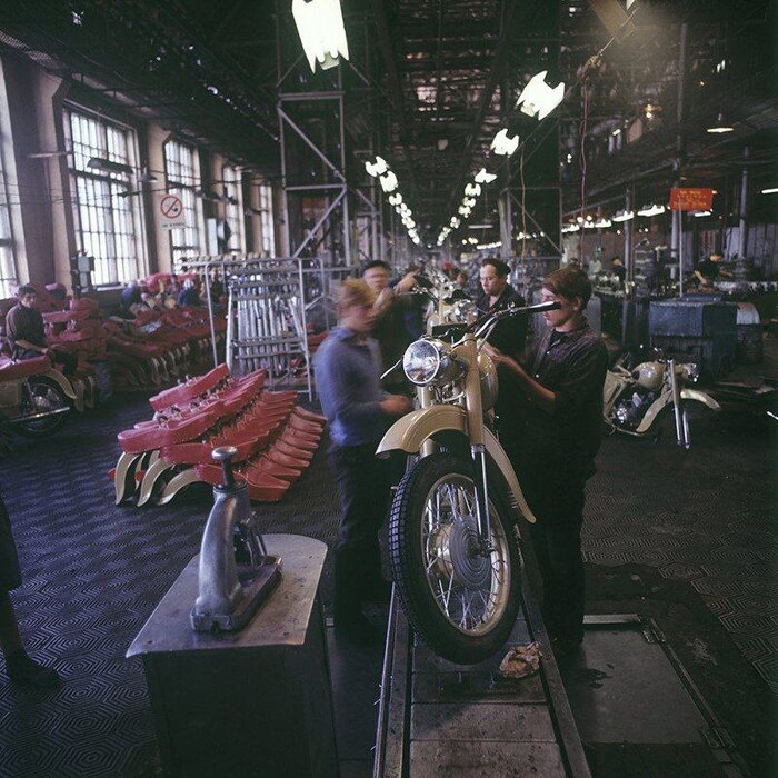 Ижевский машиностроительный завод. Главный конвейер, 1966 год