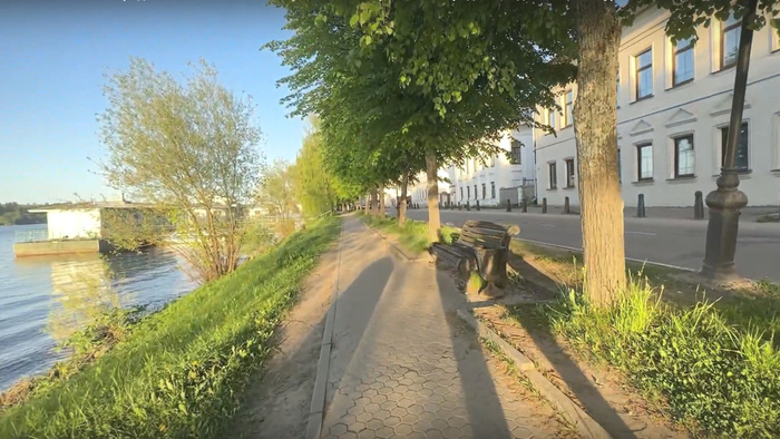 На набережной Плёса