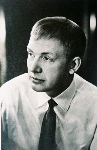 «Первая жена назвала его ничтожеством, а вторая сделала гением»: непрощённое предательство Смоктуновского... Биография, Актеры и актрисы, Советские актеры, Счастье, Семья, Любовь, Иннокентий Смоктуновский, Знаменитости, Театр, Память, Советское кино, Фото со съемок, Telegram (ссылка), СССР, Длиннопост, Прощание, Прошлое, Судьба, Молодость