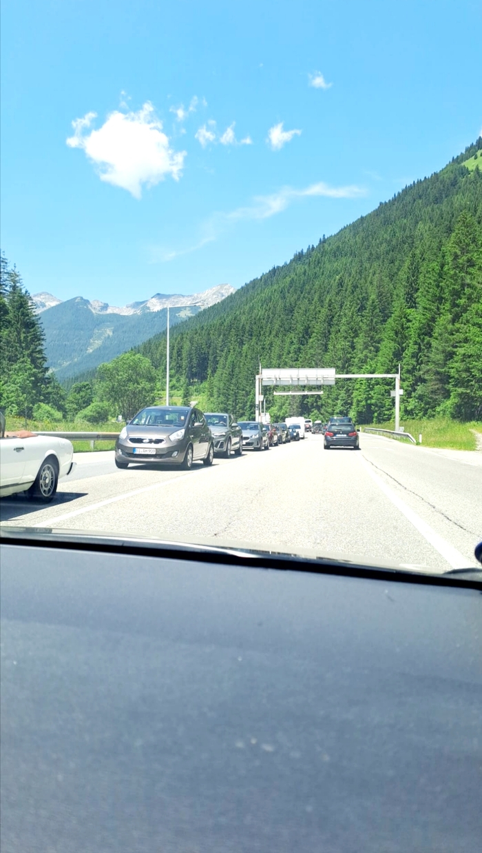     &#x1F1E6;&#x1F1F9;   &#x1F1E9;&#x1F1EA;