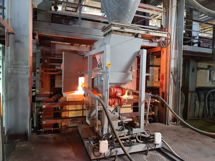 Как делают стеклянные бутылки Чистомэн, Туризм, Стеклотара, Упаковка, Производство, Видео, Вертикальное видео, Короткие видео, Длиннопост