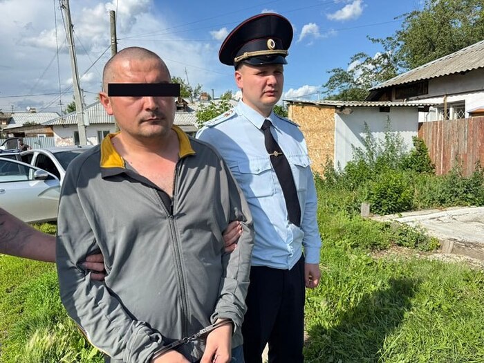 Свердловчанина, который нанёс 10 ножевых женщине, задержали в Каменске-Уральском